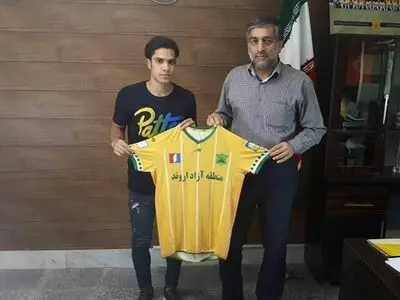 مهاجم فصل قبل تراکتور به نفت آبادان پیوست