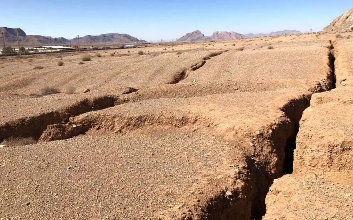 شناسایی ۵۰۰ هزار واحد مسکونی درپهنه‌های فرونشستی فارس/ نامتقارن بودن نشست ها عامل اصلی تخریب سازه هاست