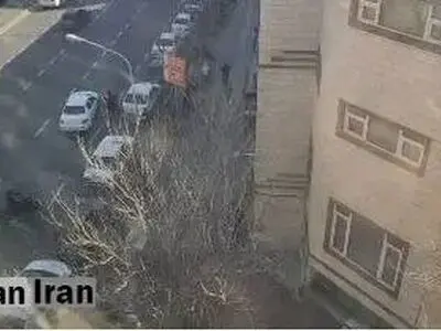 سرقت موبایل در تهران با سلاح سرد/فیلم