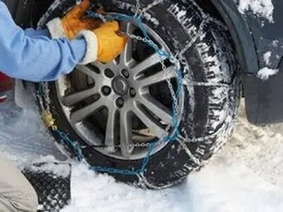  تردد در گردنه‌های چری و شاه منصوری فقط با زنجیرچرخ امکان‌پذیر است