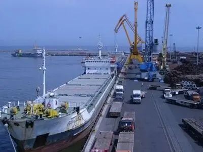 International shipping lines return to Iranian ports