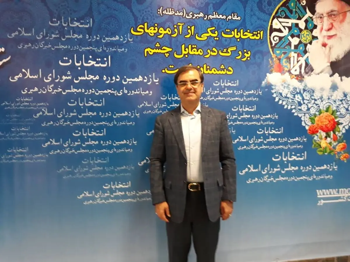 ولی آذروش در یازدهمین دوره انتخابات مجلس ثبت‌نام کرد