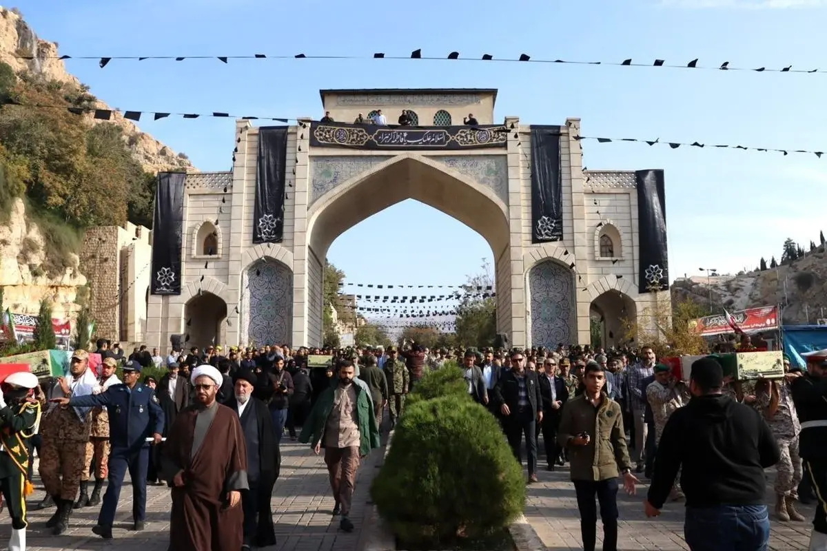 شیراز میزبان پیکر مطهر ۱۶ شهید دوران دفاع مقدس شد