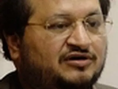 محمد شریعتمداری روز خبرنگار را تبریک گفت