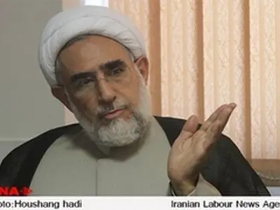 مطرح شدن استیضاح برای انحراف افکار عمومی از فسادهای دولت قبل است