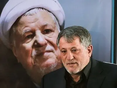 صمیمانه تقاضا دارم صحبت‌های خود را اصلاح کرده با عذرخواهی از این موضع، مانع از تخریب پدر شوی