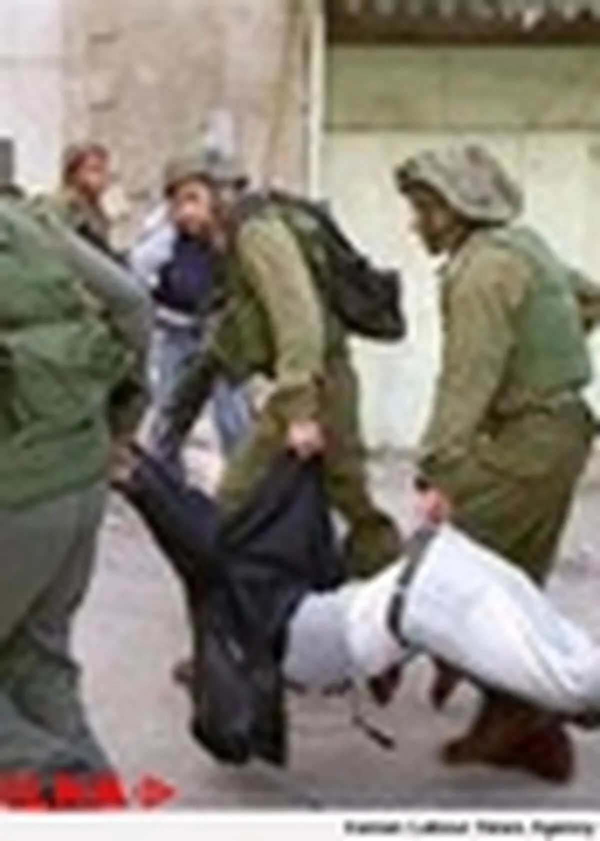 اسرائیل ۱۲ فلسطینی را در کرانه باختری به اسارت گرفت