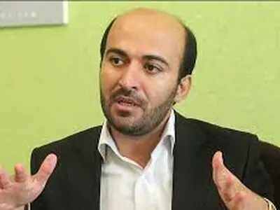 تاجران چینی در حال خرید تمام ماسک‌ها هستند/ عدم استفاده از لایه «ملت بلون» ماسک‌ها را بی‌اثر می‌کند/ عدم نظارت باعث تولید ماسک‌های تقلبی در واحدهای زیر پله‌ای شد