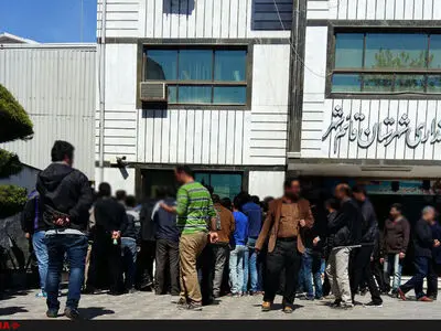 تجمع کارگران نساجی مازندران در مقابل فرمانداری قائمشهر