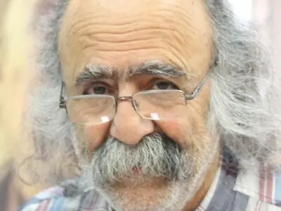 کیوان صمیمی به زندان سمنان منتقل شد