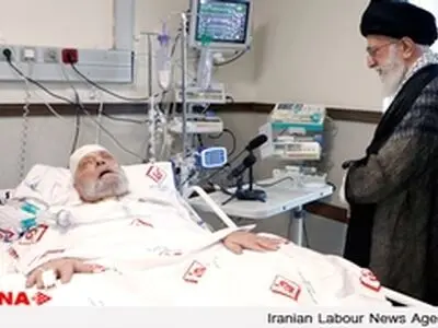 مقام معظم رهبری از آیت‌الله مهدوی‌کنی عیادت کردند