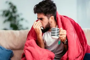 اشتباهات رایجی که در تابستان شما را بیمار می‌کند + ۷ راهکار ساده