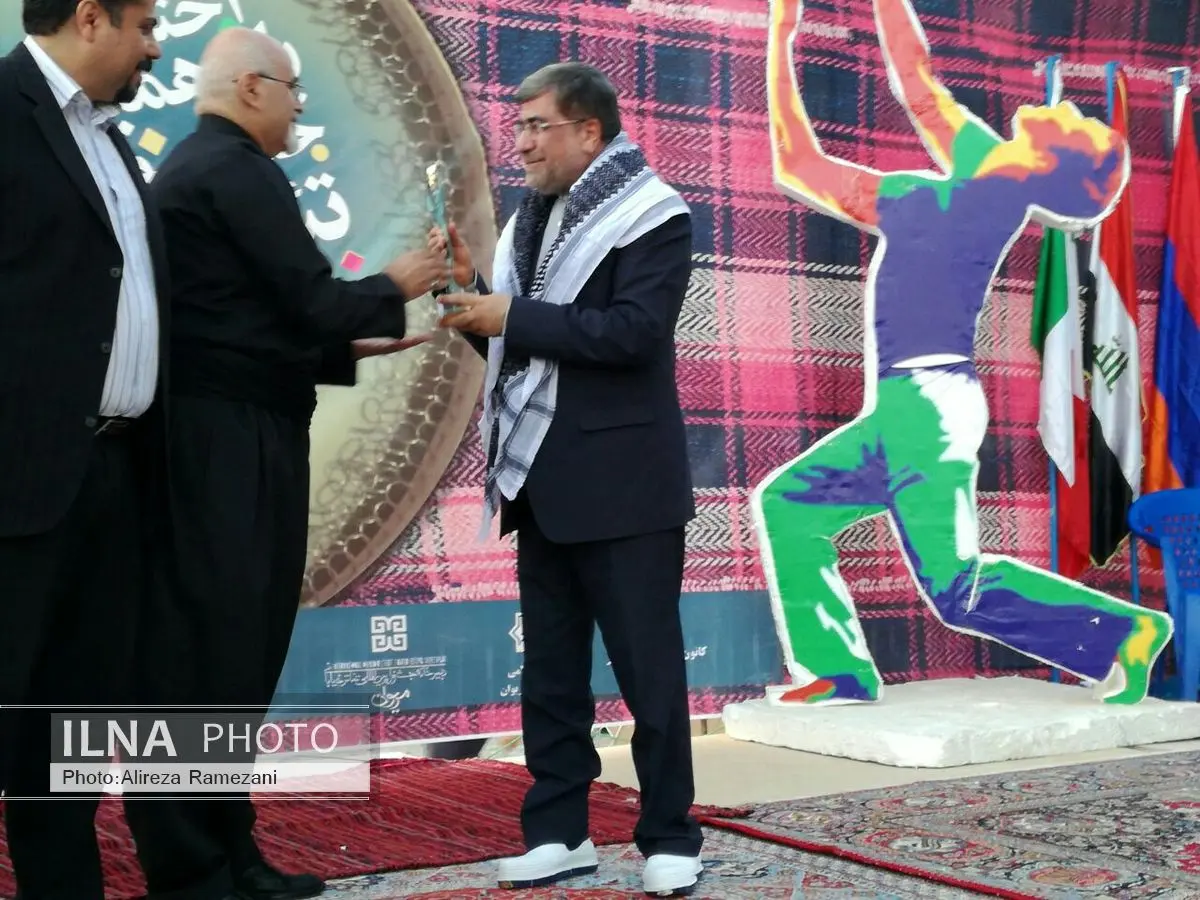 چهارم مهر روز ملی تئاتر خیابانی نام‌گذاری شود