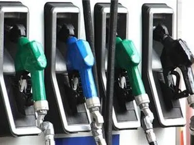 راهی برای افزایش قدرت خرید / باید پول افزایش قیمت بنزین به جیب مردم برگردد