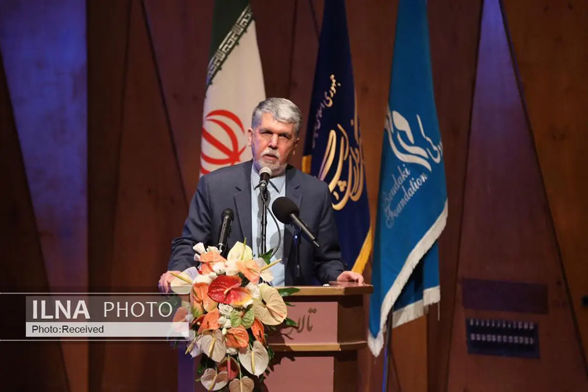 شهید سلیمانی با شکوه زیست، با شکوه رفت و باشکوه خواهد ماند