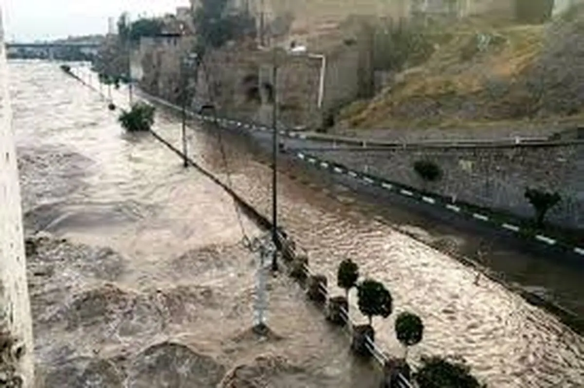 در پی وقوع سیلاب؛ بسته شدن 5 جاده و تعطیلی مدارس 2 شهرستان 