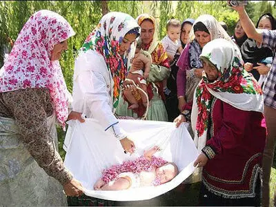 رایحه خوش جشنواره بین‌المللی گل غلتان امیریه به مشام جهان نمی‌رسد