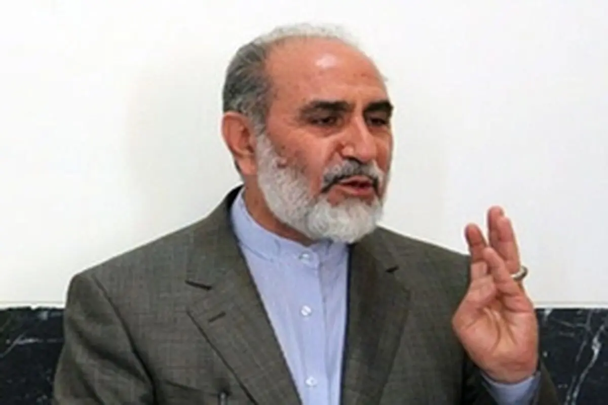 حمایت جمعی از خانواده‌های شهدا و ایثارگران کرمانشاهی از استانداری شعبانی