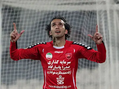 بازی با ازبکستان به درد ما نمی‌خورد/ کاش با مصر بازی می‌کردیم