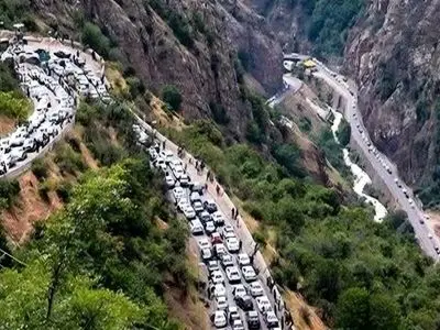 ترافیک محورهای مازندران در مسیر زائران مشهد؛ هشدار پلیس راه درباره بارندگی و استراحت رانندگان
