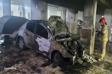 حریق خودروها در پارکینگ مجتمع مسکونی منطقه کیانمهر؛ ۶۵ نفر از ساکنان توسط آتش نشانان نجات یافتند