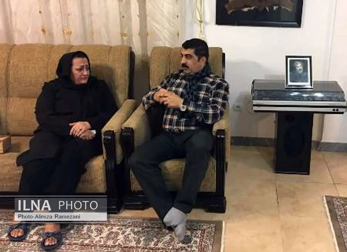 ادای احترام خواننده اقلیم کردستان به خواننده ایرانی
