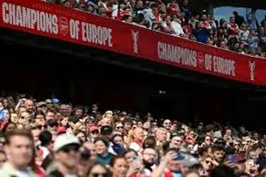 ویدئو: شادی طرفداران توپ‌چی‌ها از گل پیروزی مقابل آستون ویلا