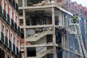 یک ساختمان در مرکز مادرید فرو ریخت