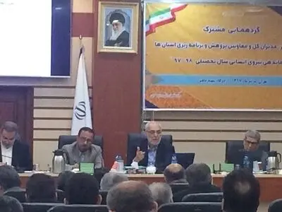 نباید از منابع مدرسه استفاده نامناسبی شود