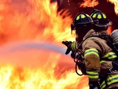 در آتش سوزی کارخانه «ویتانا» دو کارگر مصدوم شدند