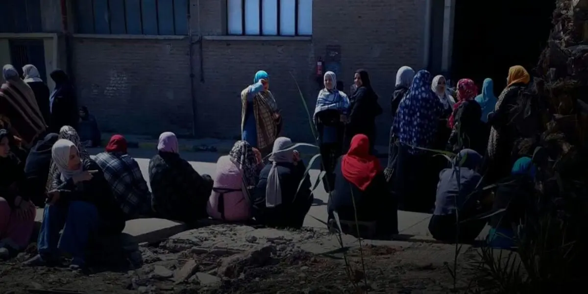 اعتصاب کارگران زن نساجی در اعتراض به قطع بیمه درمانی