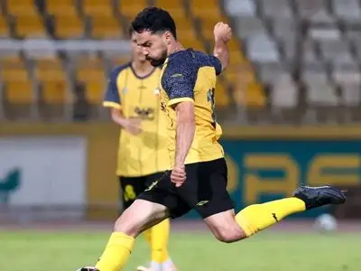 پست نورافکن در سپاهان عوض شد