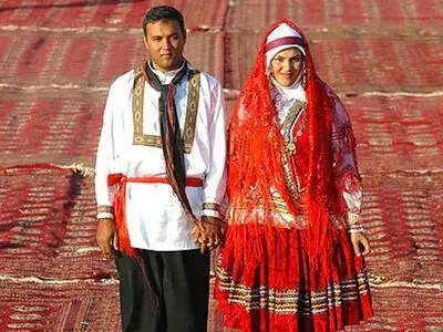 مراسم عروسی سنتی در عمارت خورشید به مناسبت هفته فرهنگی کلات برگزار می‌شود