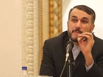 امیرعبداللهیان یفند مزاعم قبول ایران مقترحا بتنحی الاسد