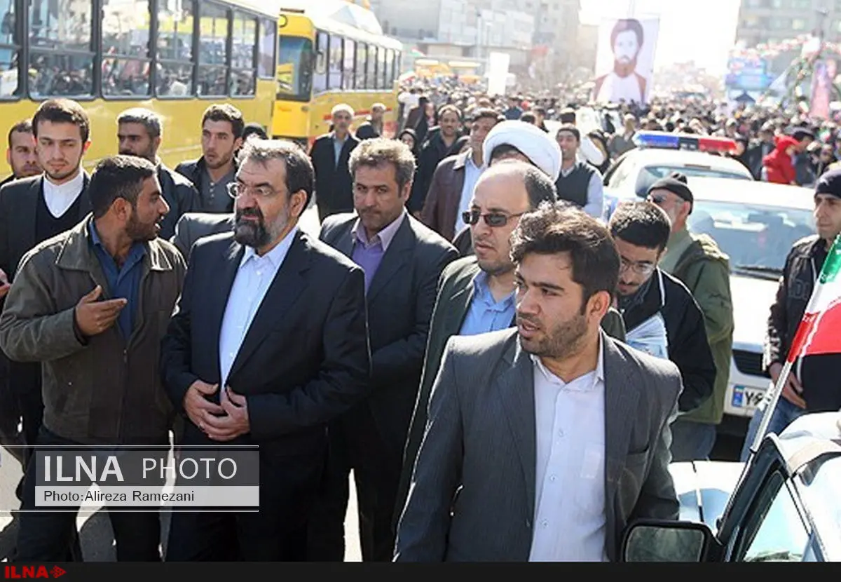 حضور محسن رضایی در راهپیمایی ۲۲ بهمن