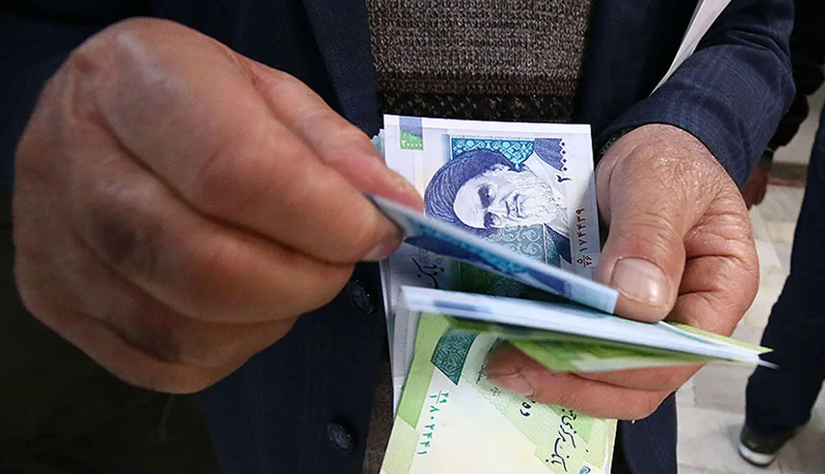 چرا «وام بدون ضامن» قدرتِ خرید ایجاد نمی‌کند؟ / آیا پرداخت تسهیلات ۱۰۰ میلیون تومانی برای بانک رفاه ممکن است؟ 
