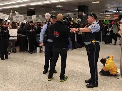 بازداشت والدین دانشجوی ایرانی در فرودگاه نیویورک