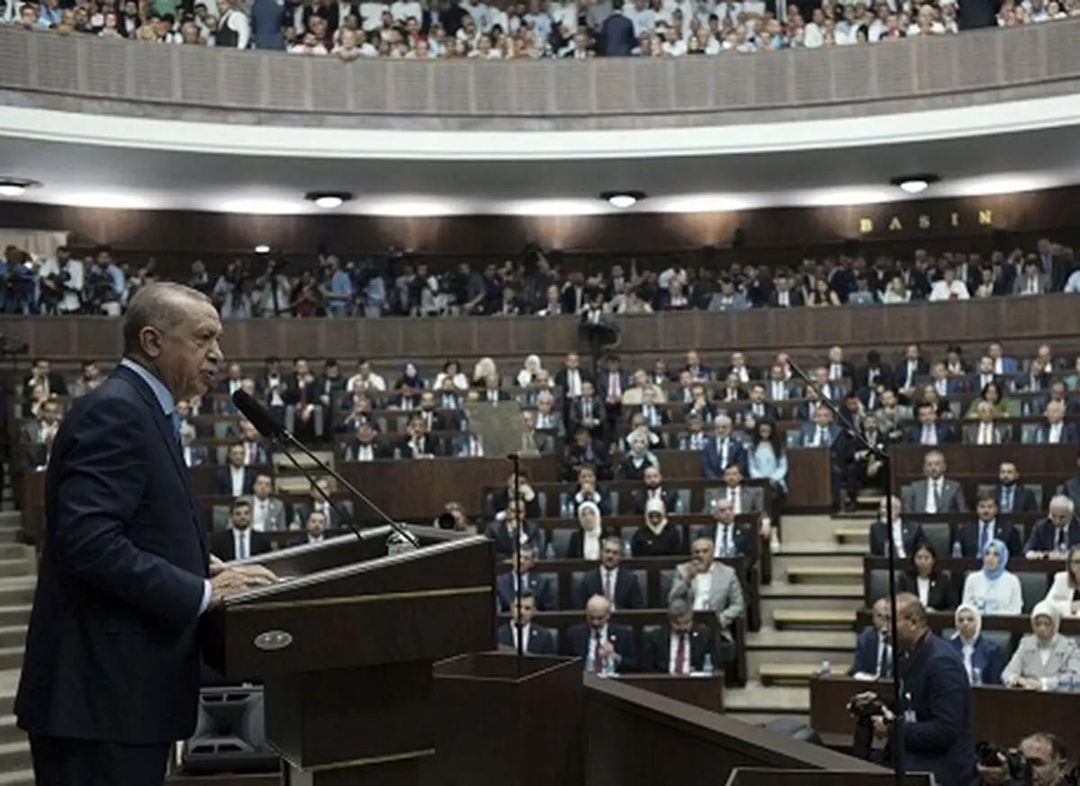 Turkey against severing ties with Iran despite US sanctions