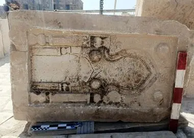 کشف محراب تاریخی در محوطه جهانی پاسارگاد