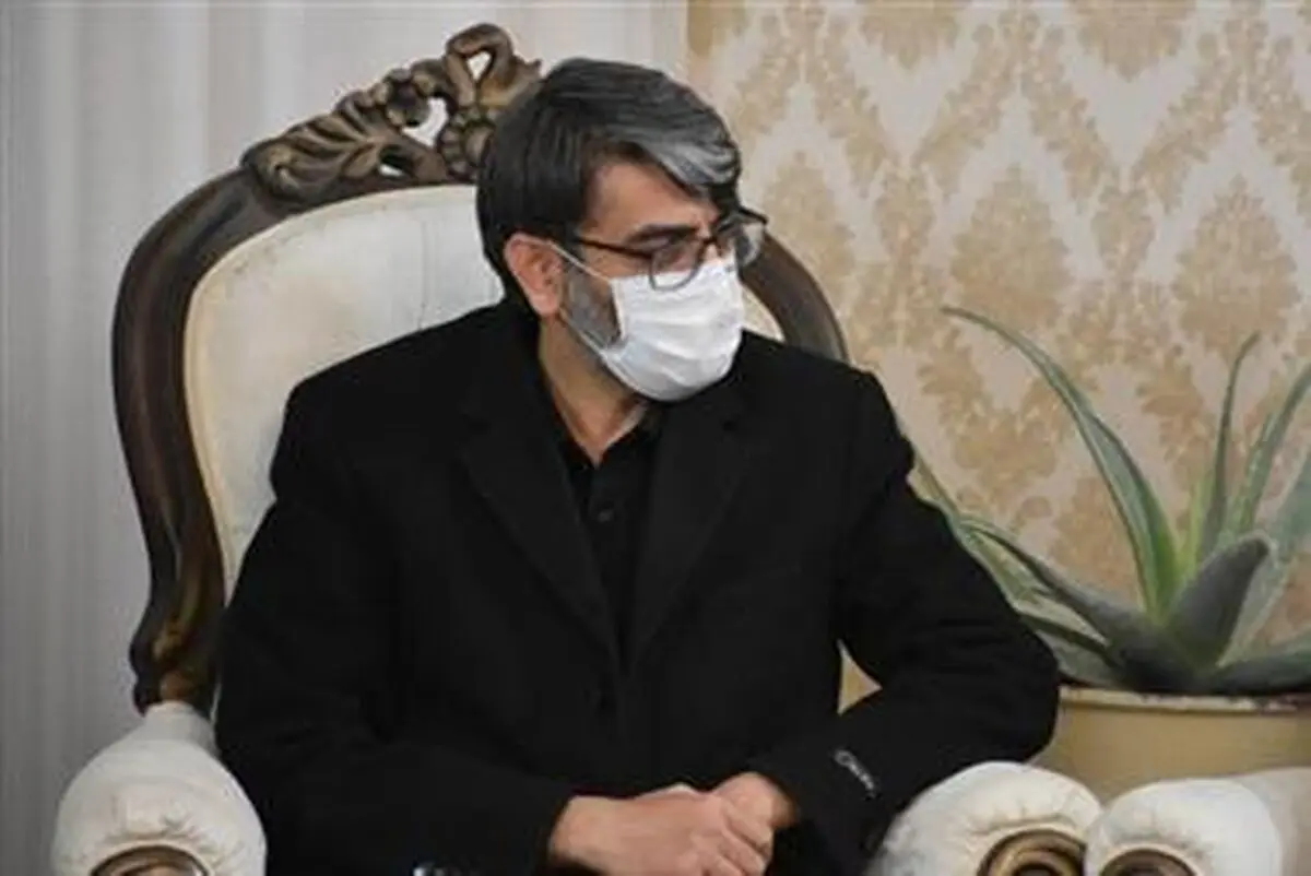 حضور رئیس سازمان زندان در منزل زندانیان و دیدار با خانواده‌ها