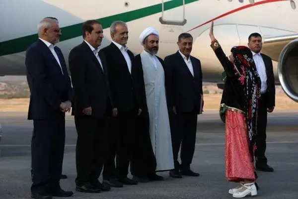 رئیس جمهور وارد کشور شد