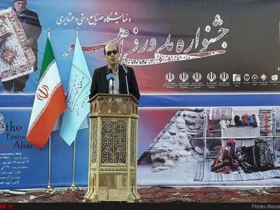 سهم ۲۵ درصدی «ورنی» از صادرات صنایع دستی آذربایجان‌شرقی