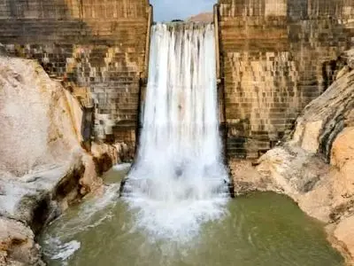 سد اخند عسلویه برای نخستین بار سرریز کرد