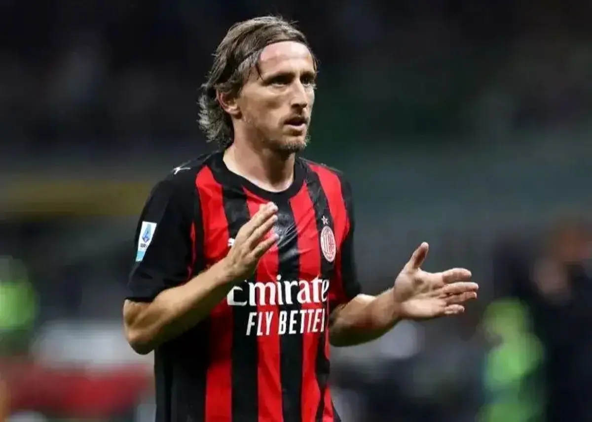 عملیات نجات در رختکن روسونری؛ بسیج عمومی برای ماندن مهندس کروات