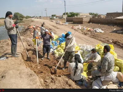 ایجاد سیل‌بند در روستای بُنده + تصویر/ احتمال وقوع سیلاب تا آخر اردیبهشت