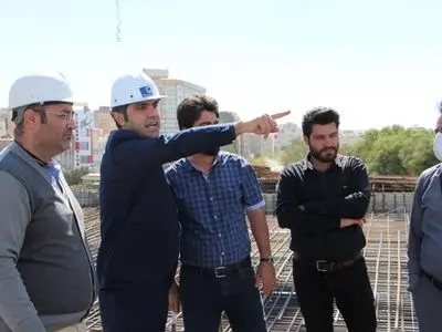 اتمام بتن‌ریزی عرشه اصلی پل قدس اردبیل تا 10 مهرماه / پیش‌بینی تکمیل آسفالت‌ پل تا پایان ماه