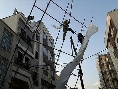 پزشک، وکیل و وارد‌کننده خودرو خود را کارگر ساختمانی جا زدند