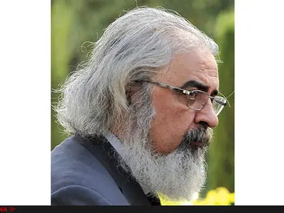 مدیا کاشیگر؛ مردی که از سایه به آفتاب آمد