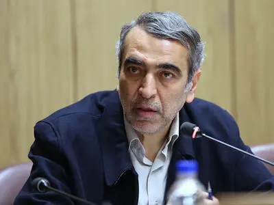هزار مدرسه خشت و گلی نیازمند بازسازی هستند