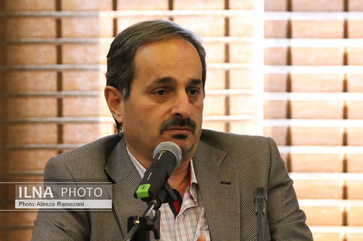 حل مشکلات جامعه کارگری نیازمند تقویت تشکیلاتی آن است 